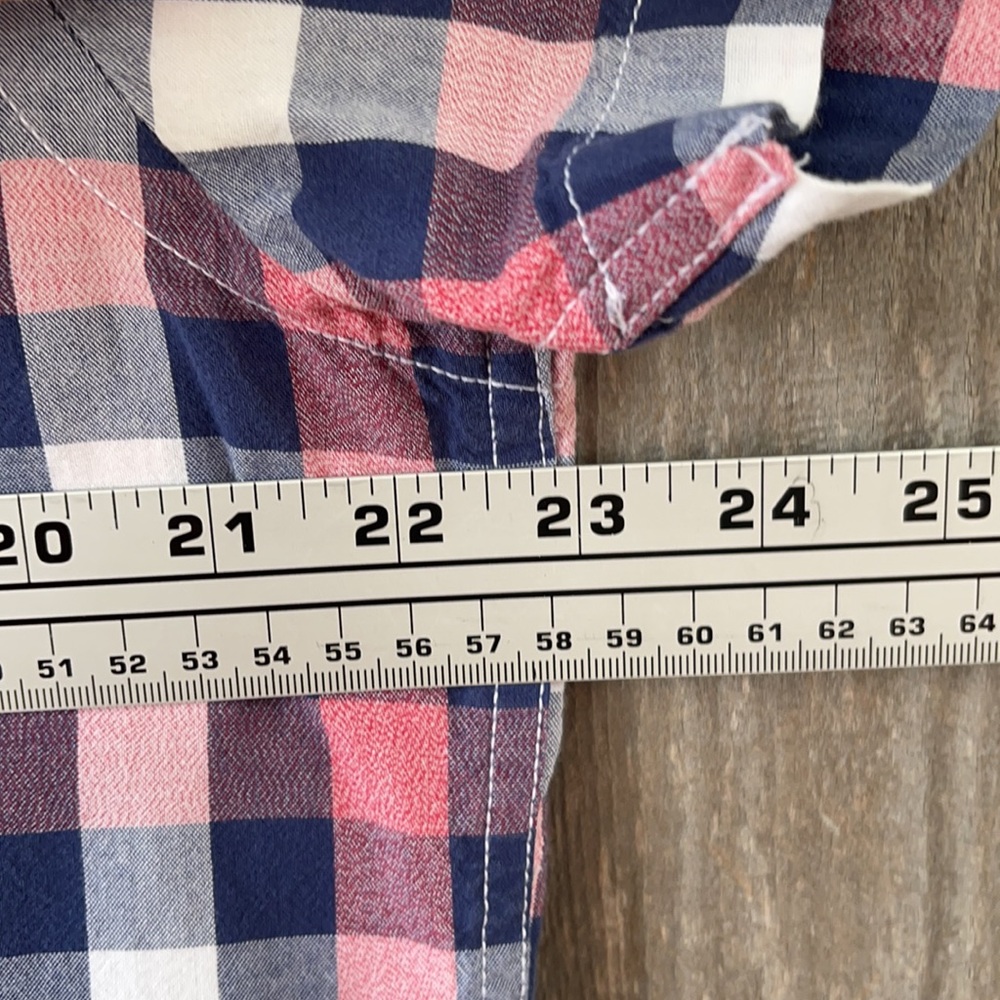 🛑SOLD🛑 Red White and Blue Plaid! L - Picture 3 of 4